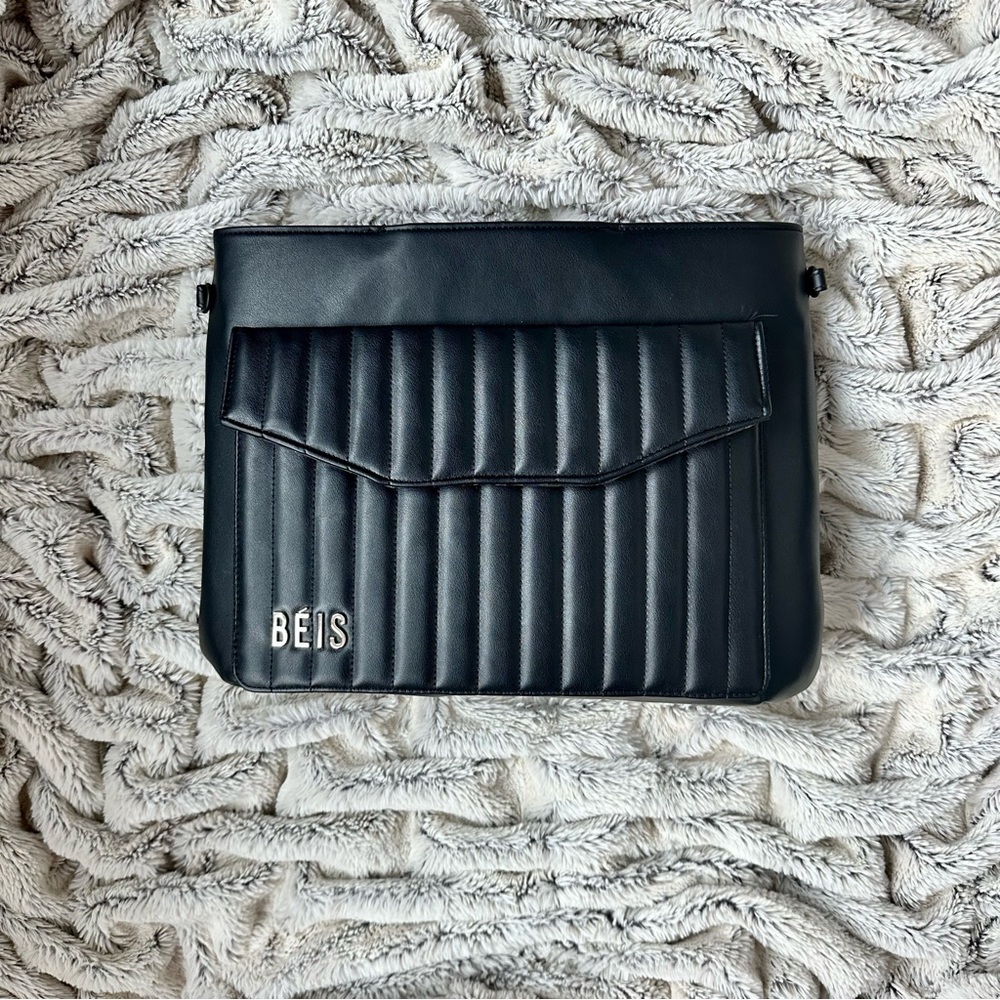 BeisTravel The Messenger Backpack